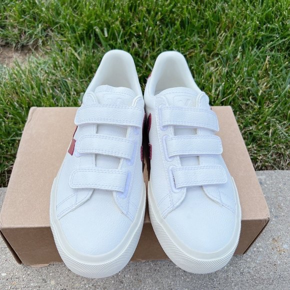 Veja Recife Logo Low Top 3-Lock Sneaker Extra White/ Marsala Womens US 7 EU 38 - Picture 3 of 9